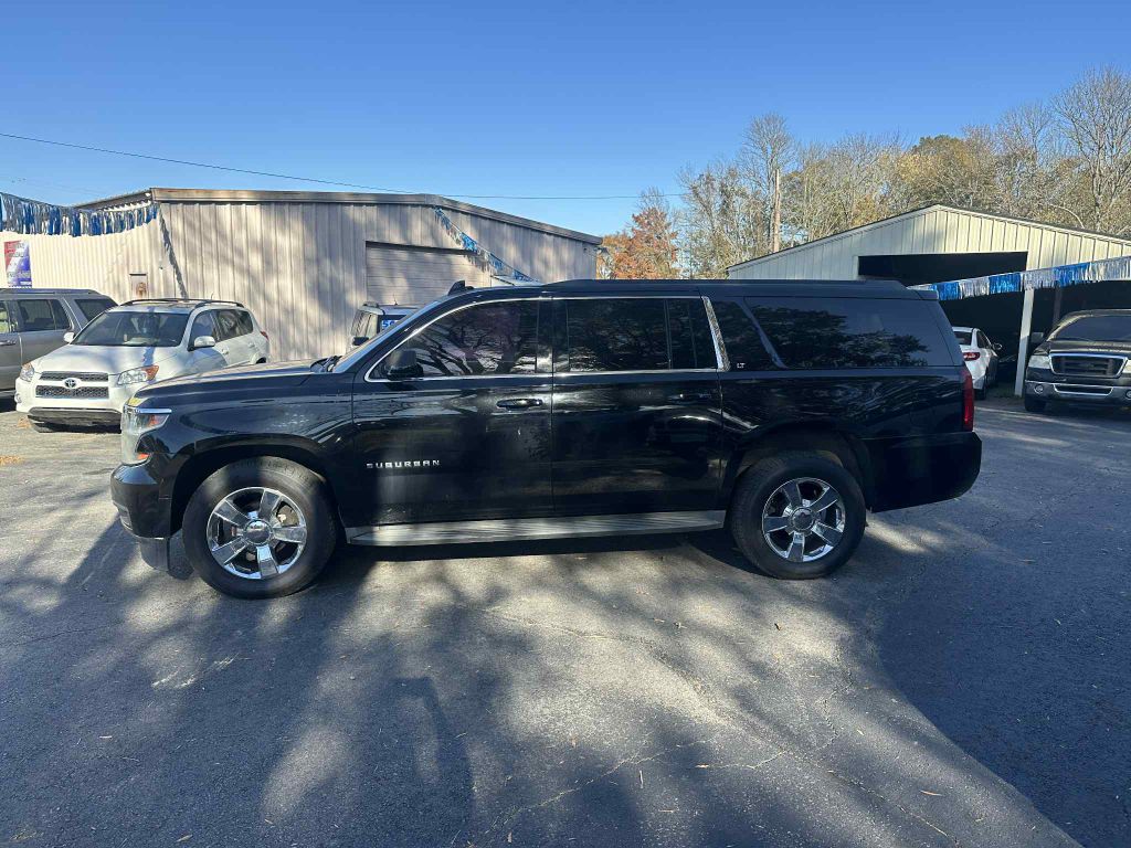 Photo 8 of this CHEVROLET SUBURBAN