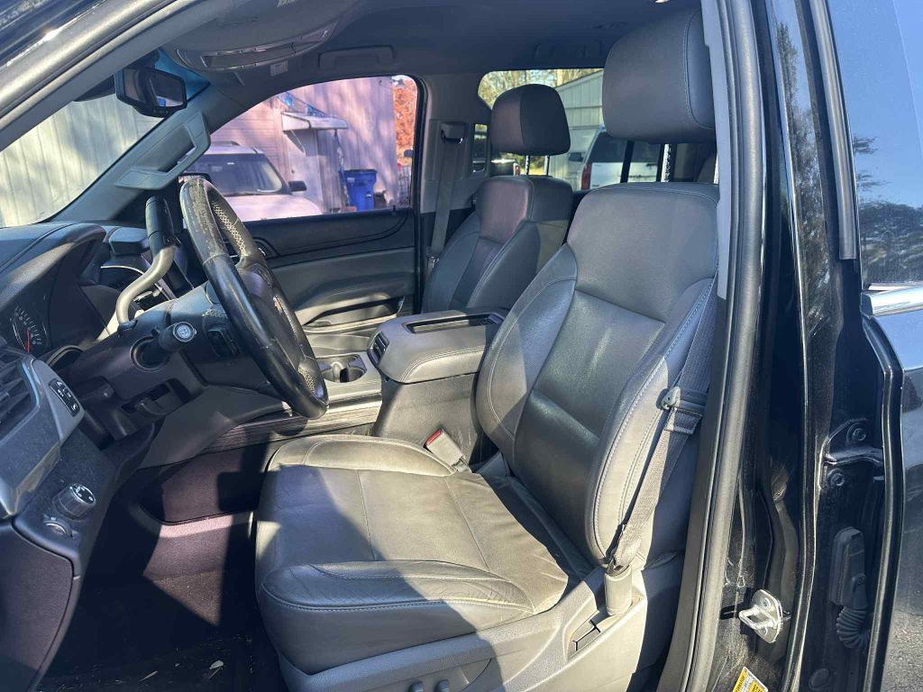 Photo 11 of this CHEVROLET SUBURBAN