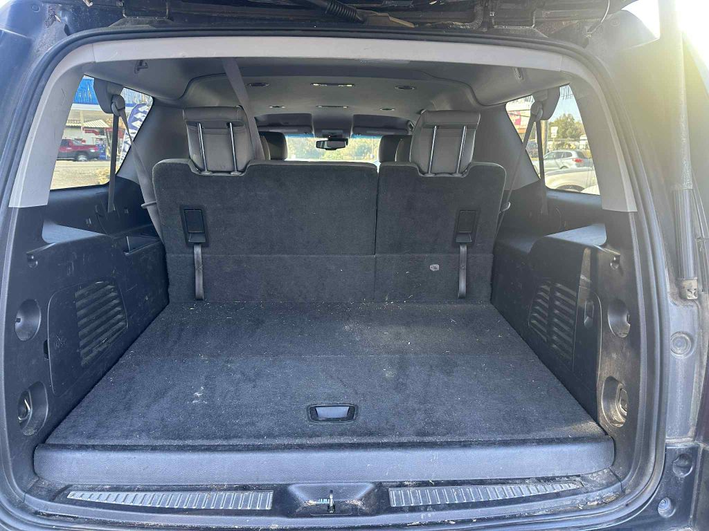 Photo 15 of this CHEVROLET SUBURBAN