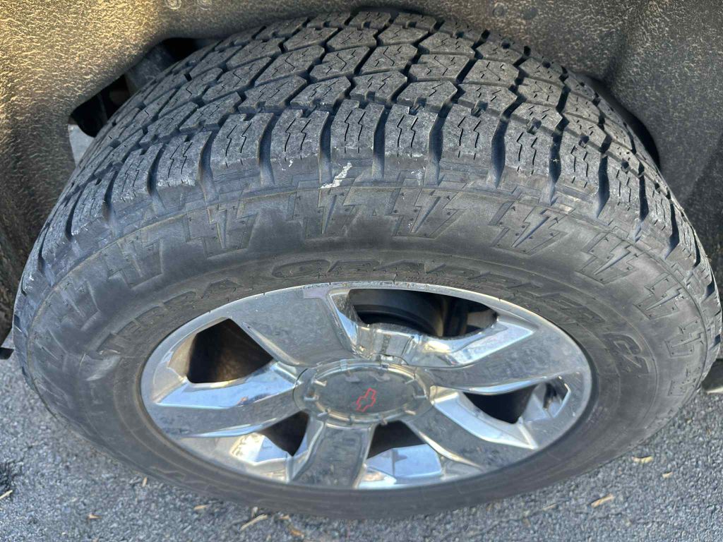 Photo 22 of this CHEVROLET SUBURBAN