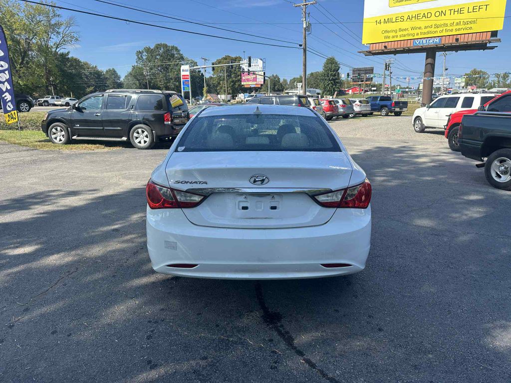 Photo 6 of this HYUNDAI SONATA
