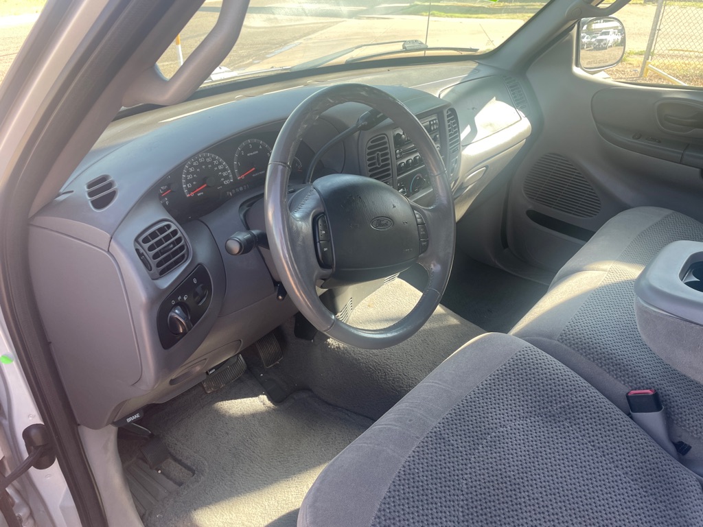 Photo 7 of this FORD F150