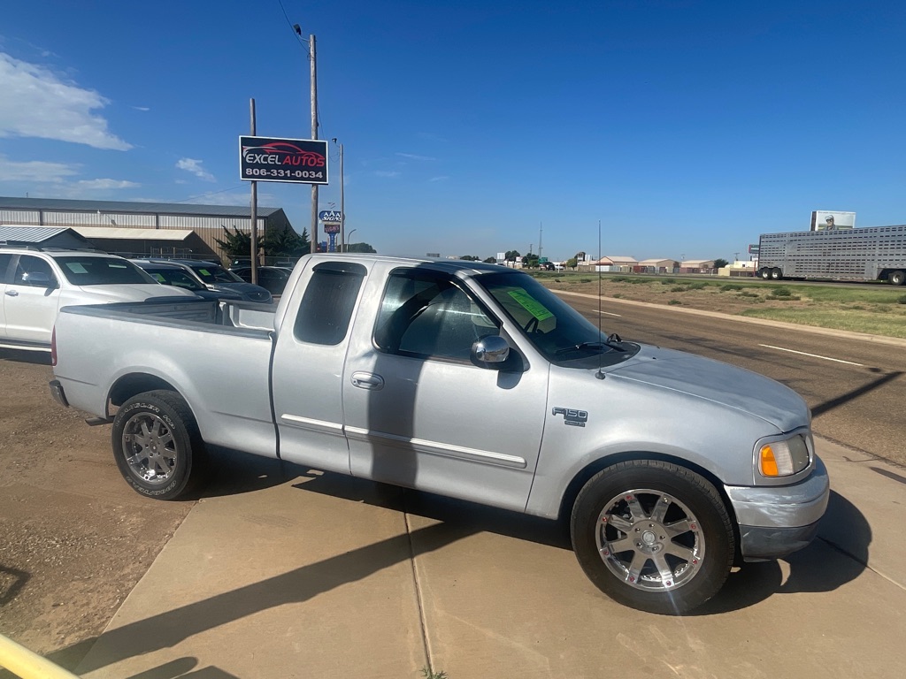 Photo 3 of this FORD F150