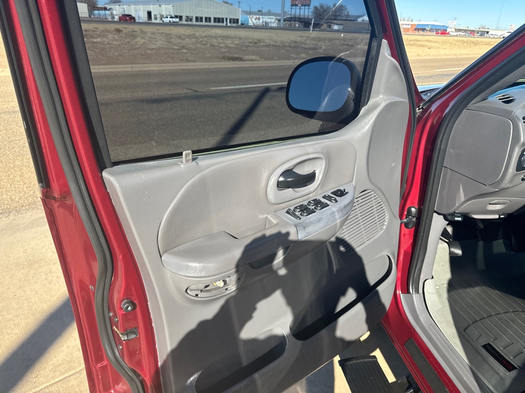 Photo 6 of this FORD F150
