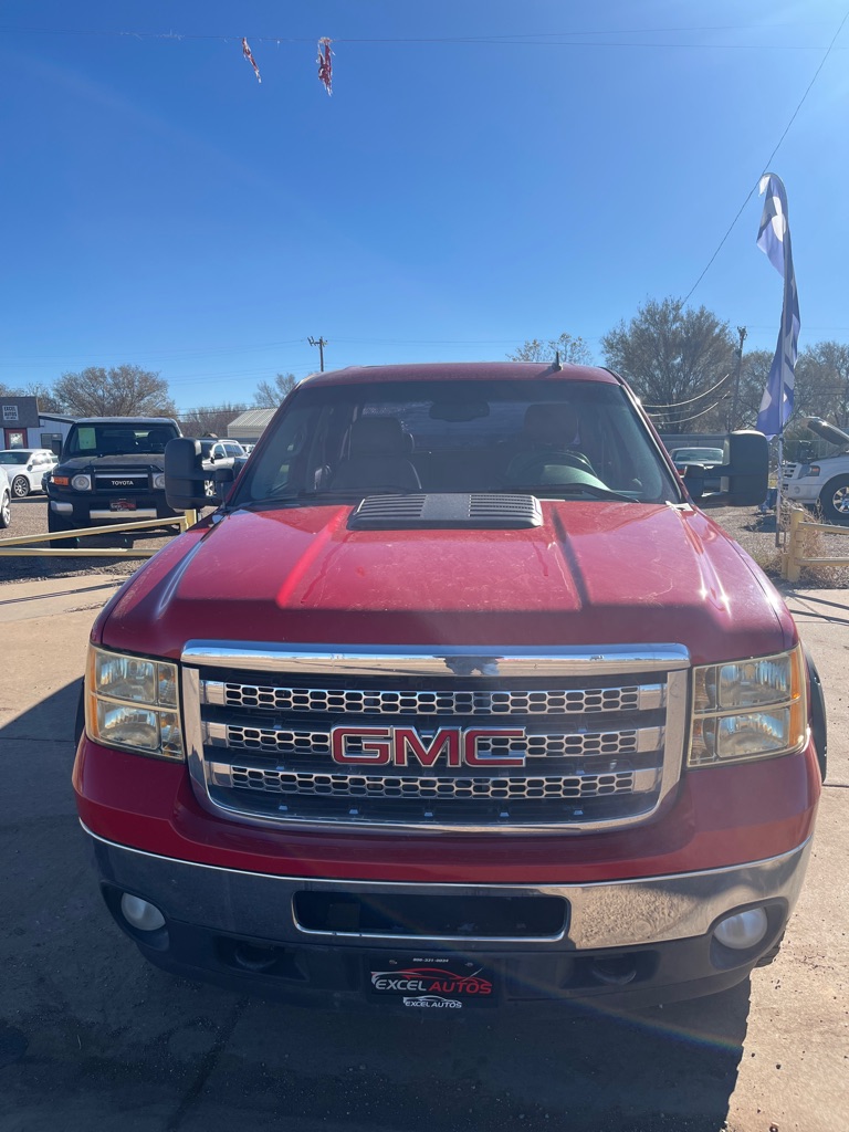 Photo 2 of this GMC SIERRA
