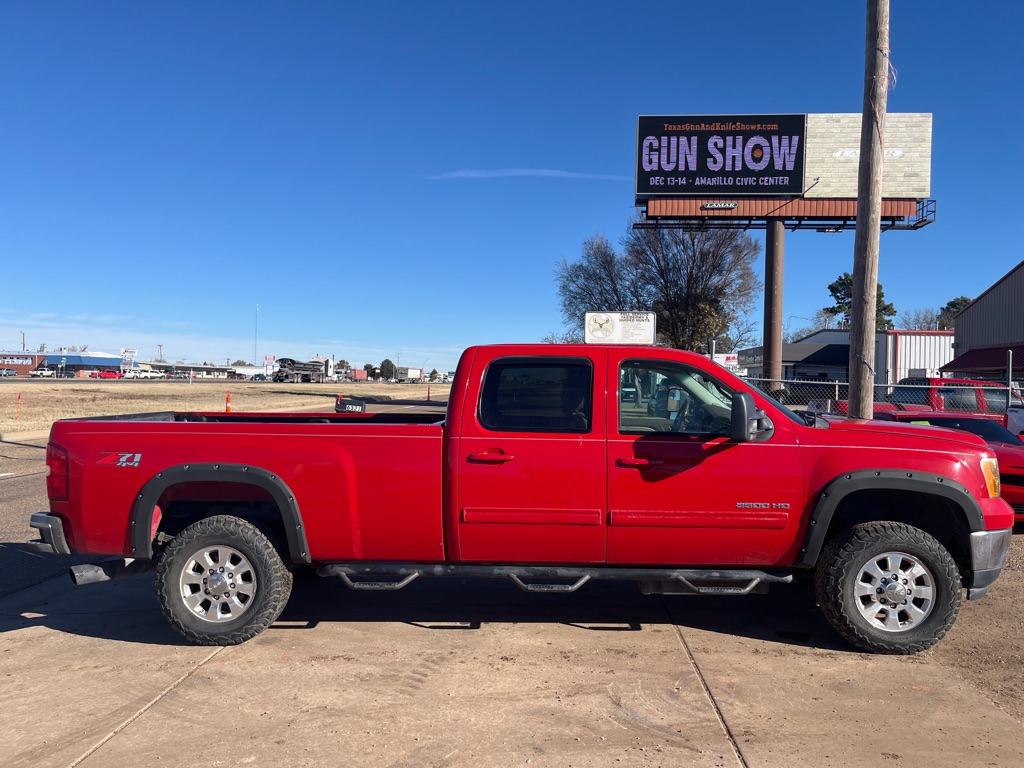 Photo 3 of this GMC SIERRA