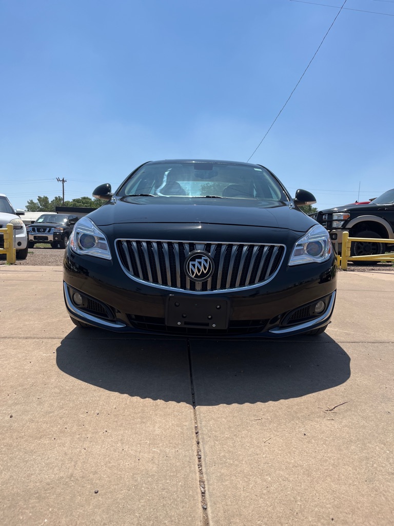 Photo 2 of this BUICK REGAL