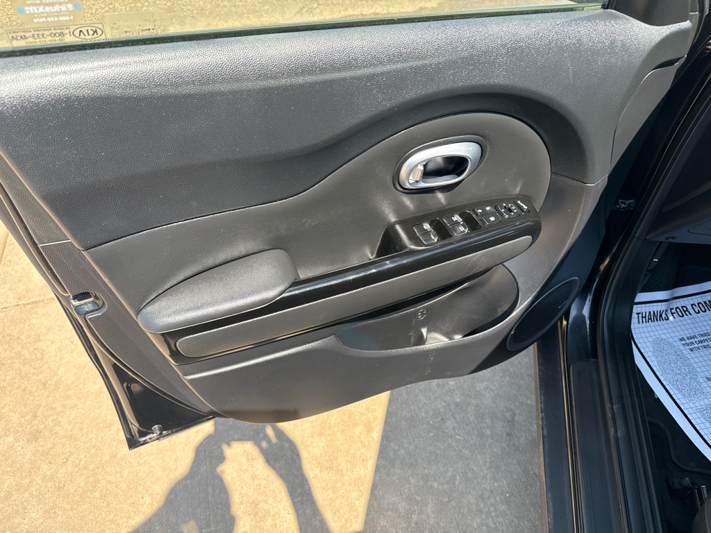 Photo 5 of this KIA SOUL
