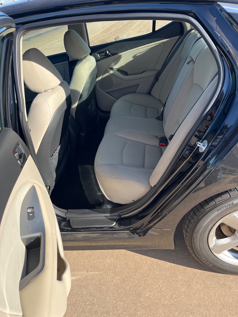 Photo 5 of this KIA OPTIMA
