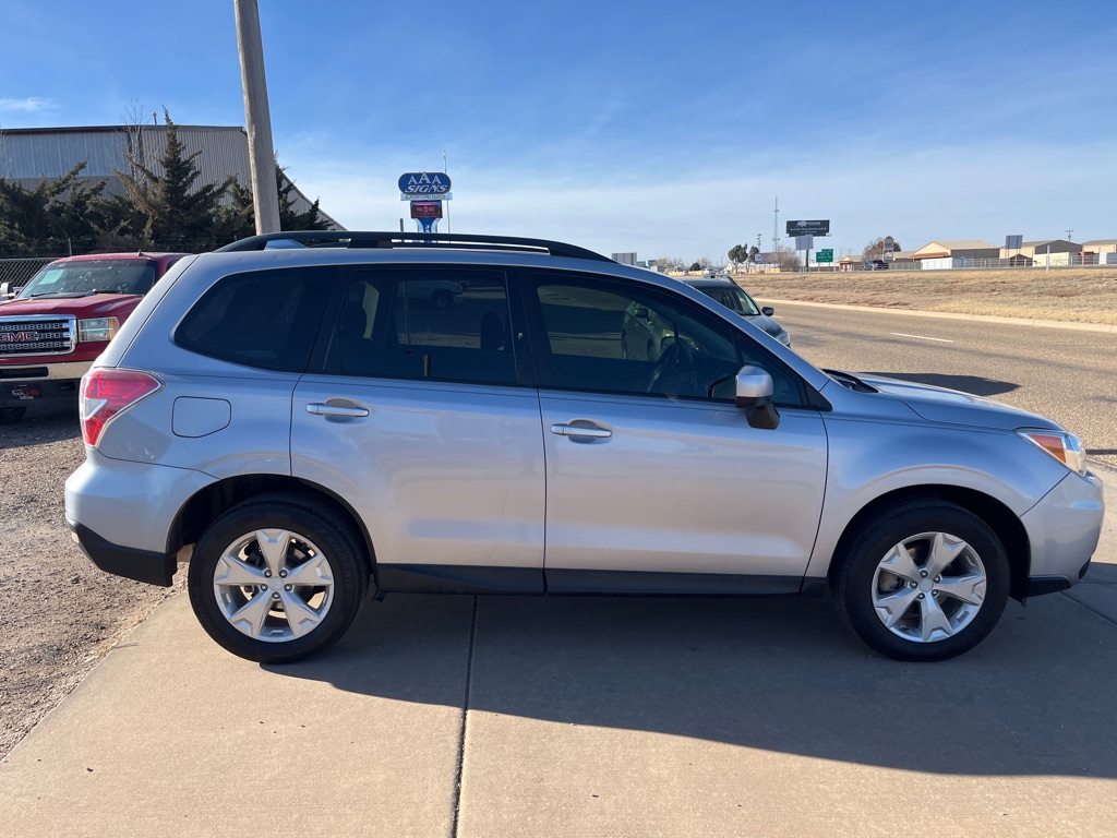 Photo 3 of this SUBARU FORESTER