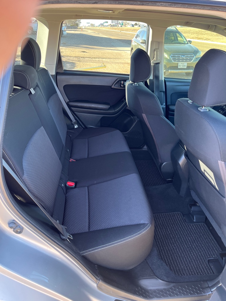 Photo 5 of this SUBARU FORESTER