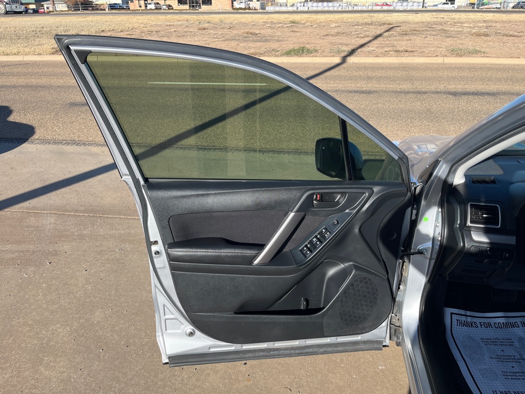 Photo 7 of this SUBARU FORESTER