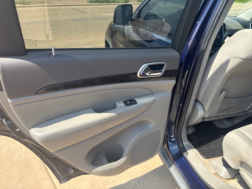 Photo 6 of this JEEP GRAND CHEROKEE