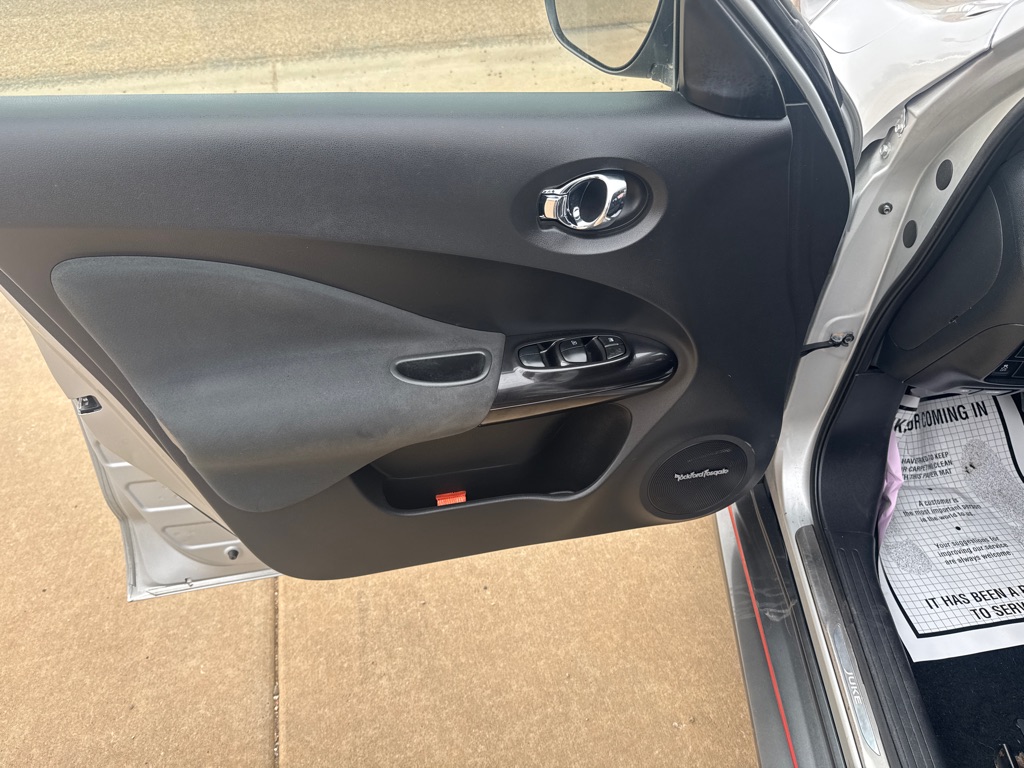Photo 7 of this NISSAN JUKE