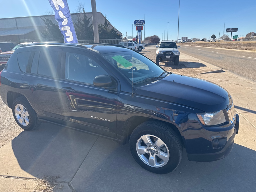 Photo 3 of this JEEP COMPASS