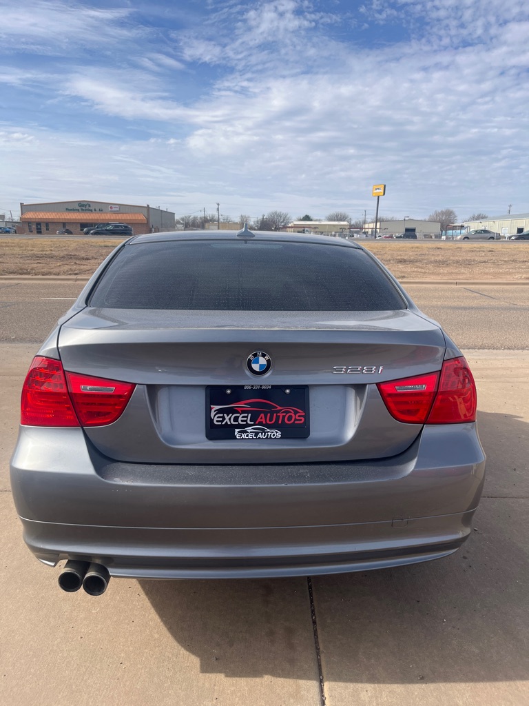 Photo 4 of this BMW 328