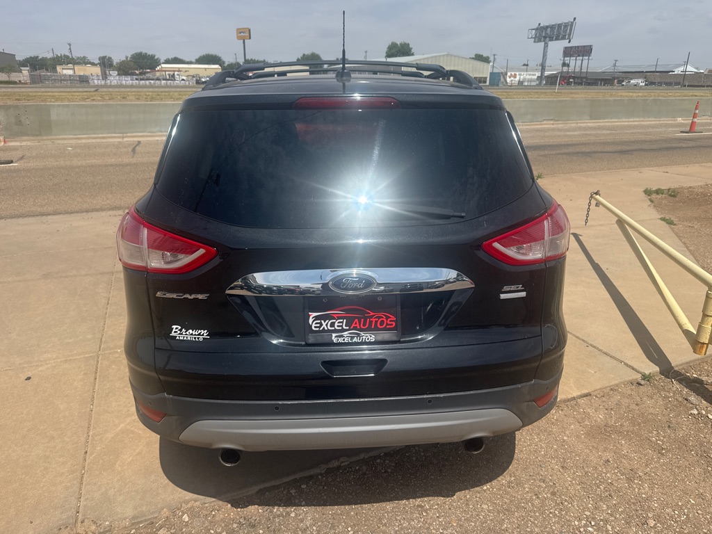 Photo 4 of this FORD ESCAPE
