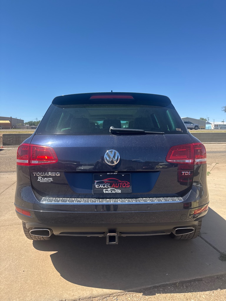 Photo 2 of this VOLKSWAGEN TOUAREG