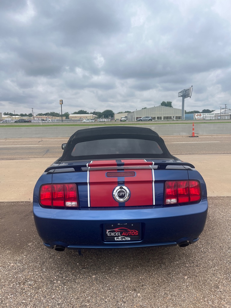 Photo 3 of this FORD MUSTANG