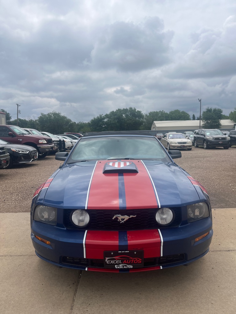 Photo 2 of this FORD MUSTANG