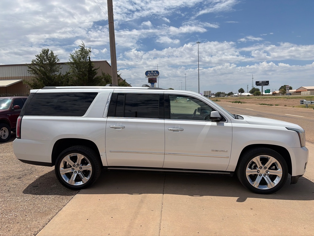 Photo 3 of this GMC YUKON XL