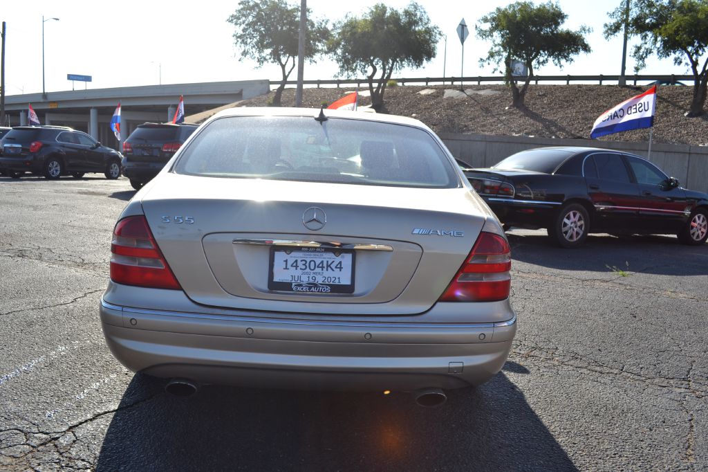 Photo 4 of this MERCEDES-BENZ S-CLASS