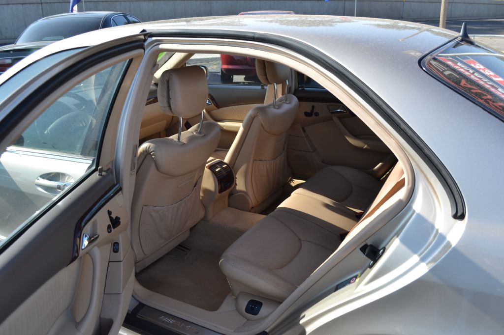 Photo 5 of this MERCEDES-BENZ S-CLASS