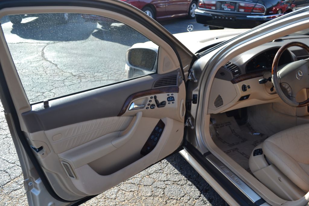 Photo 6 of this MERCEDES-BENZ S-CLASS