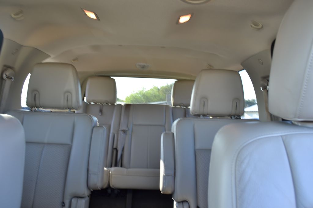 Photo 8 of this FORD EXPEDITION