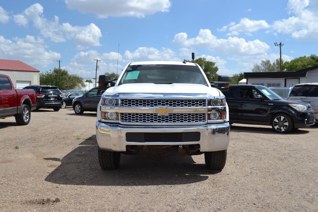 Photo 2 of this CHEVROLET SILVERADO 2500