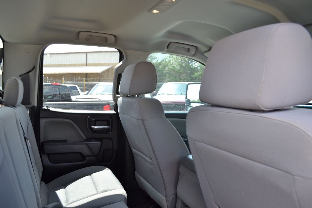Photo 6 of this CHEVROLET SILVERADO 2500