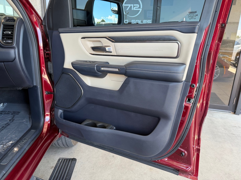 Photo 38 of this RAM 1500