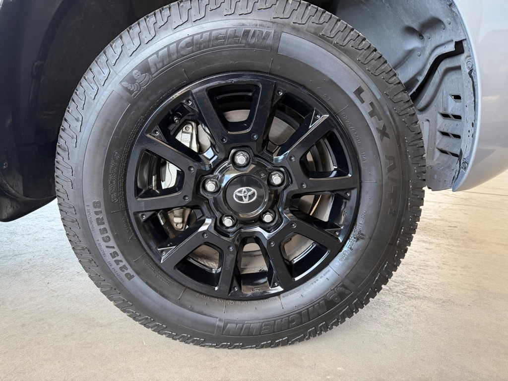 Photo 61 of this TOYOTA SEQUOIA