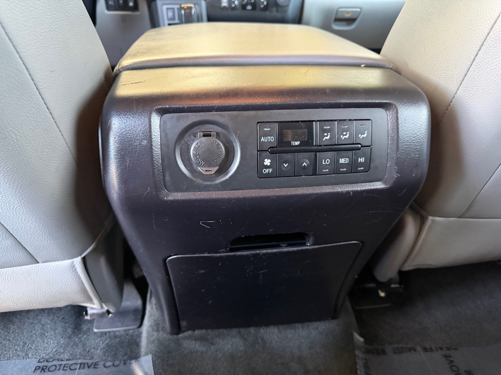 Photo 24 of this TOYOTA SEQUOIA