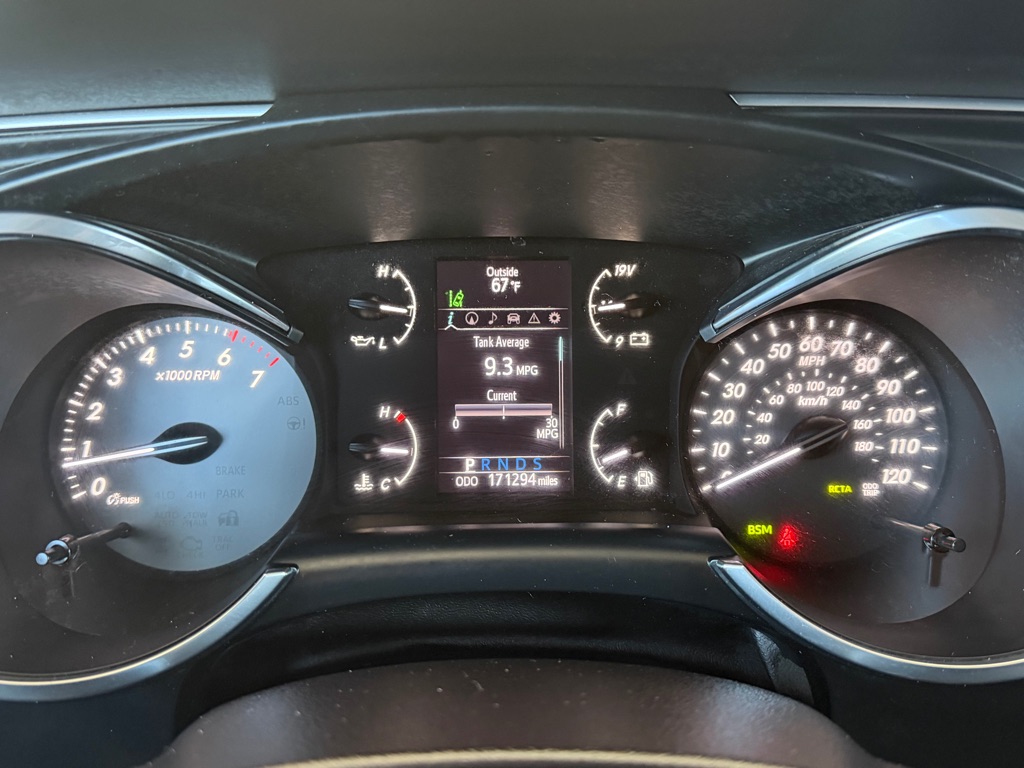 Photo 11 of this TOYOTA SEQUOIA
