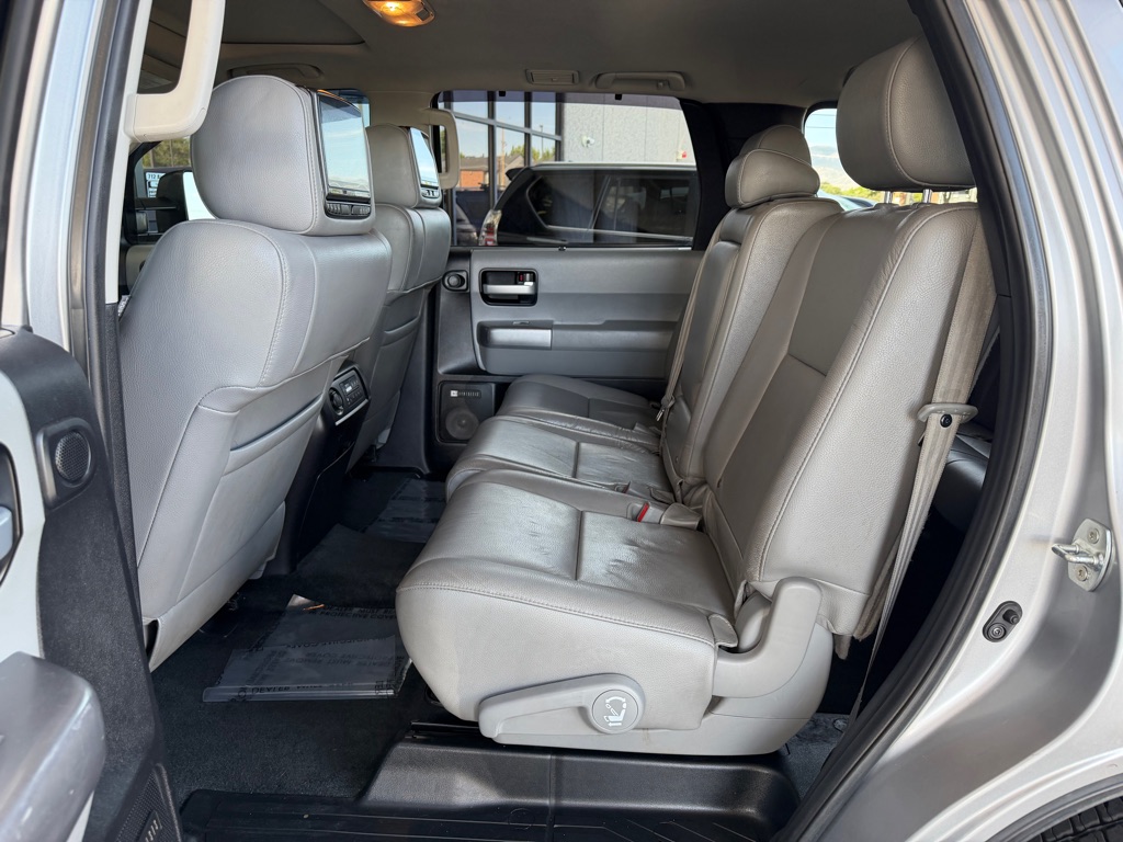 Photo 21 of this TOYOTA SEQUOIA