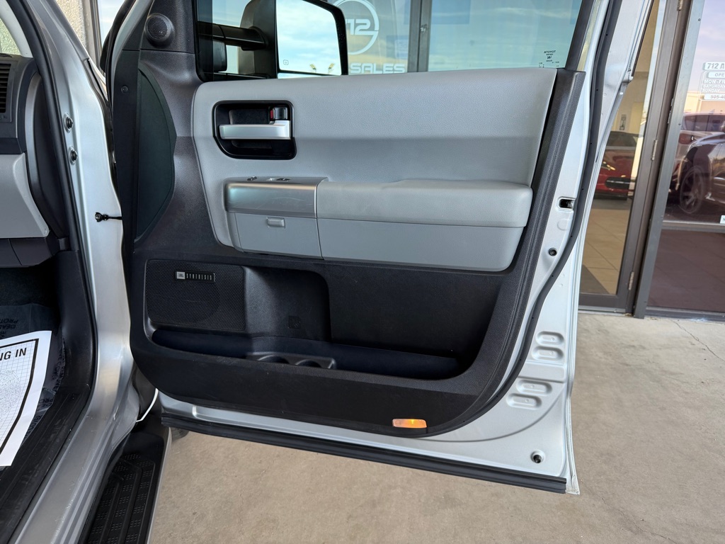 Photo 42 of this TOYOTA SEQUOIA