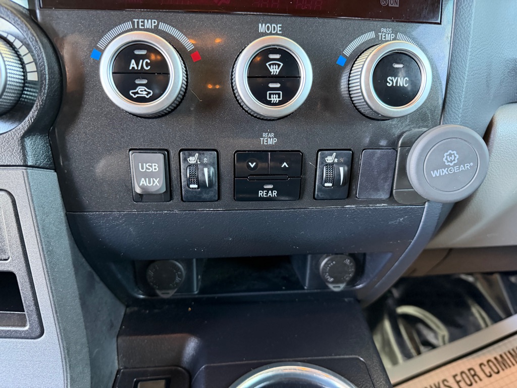 Photo 14 of this TOYOTA SEQUOIA