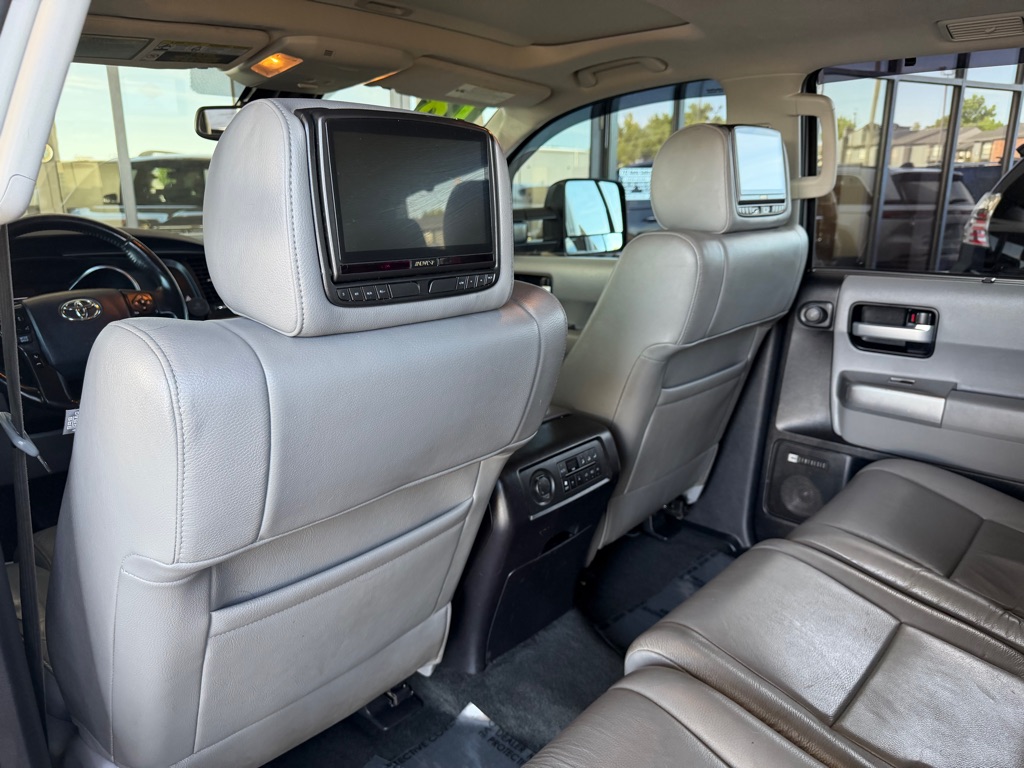 Photo 23 of this TOYOTA SEQUOIA