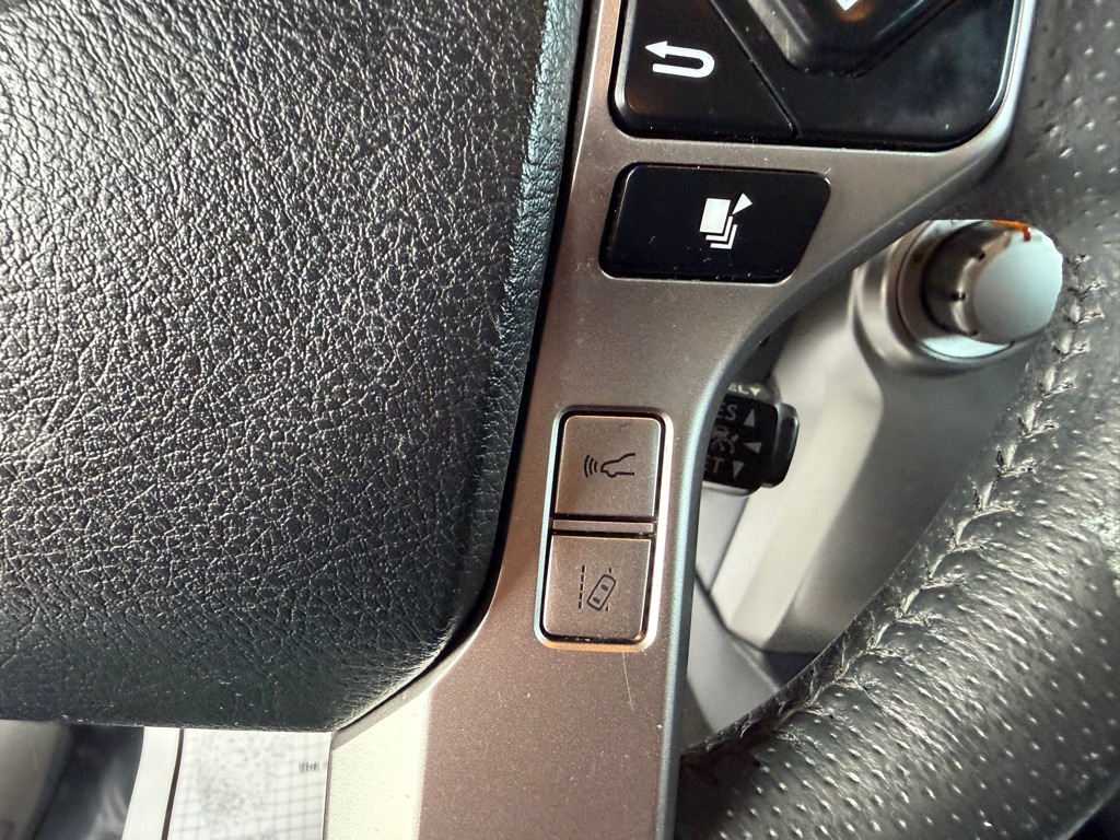 Photo 17 of this TOYOTA 4RUNNER