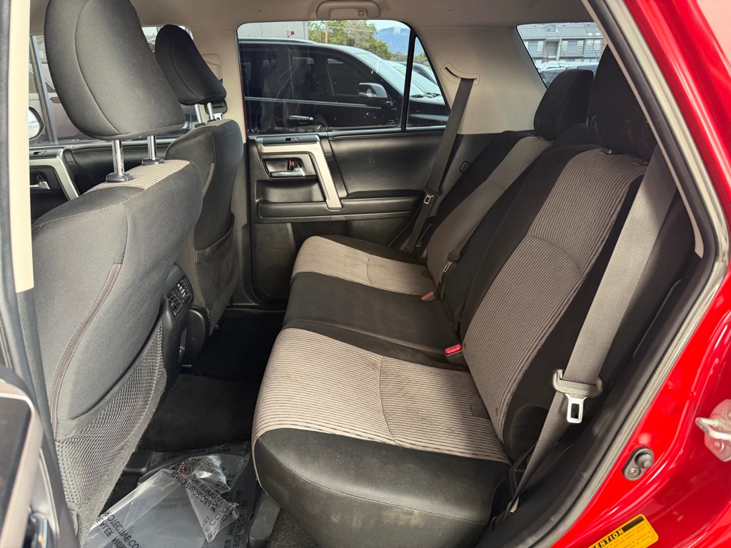 Photo 18 of this TOYOTA 4RUNNER