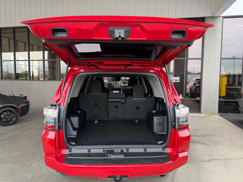 Photo 23 of this TOYOTA 4RUNNER