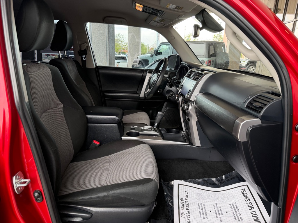 Photo 29 of this TOYOTA 4RUNNER