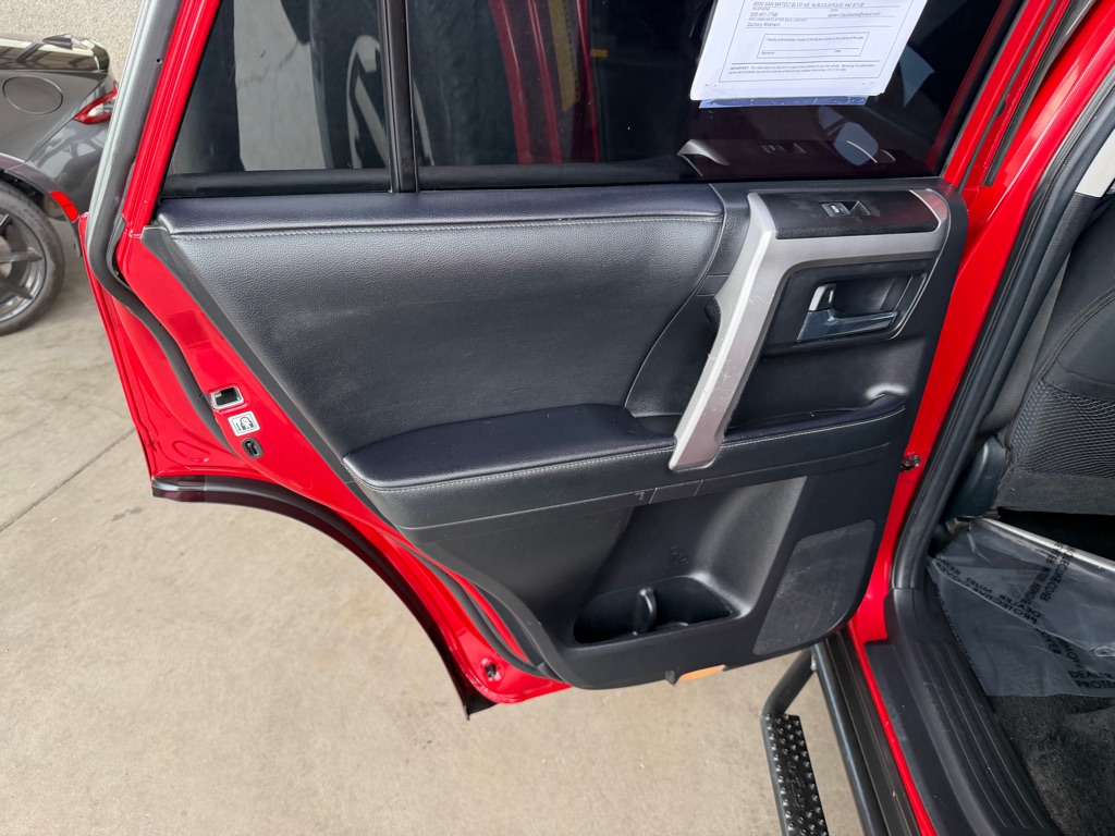 Photo 22 of this TOYOTA 4RUNNER