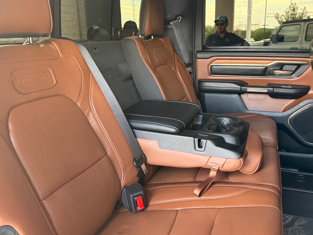 Photo 23 of this RAM 1500