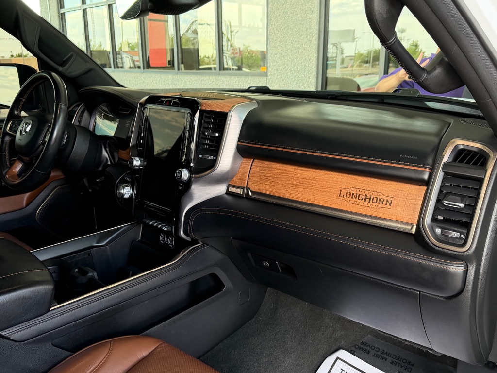 Photo 34 of this RAM 1500