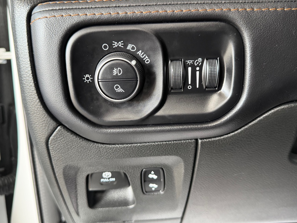 Photo 17 of this RAM 1500