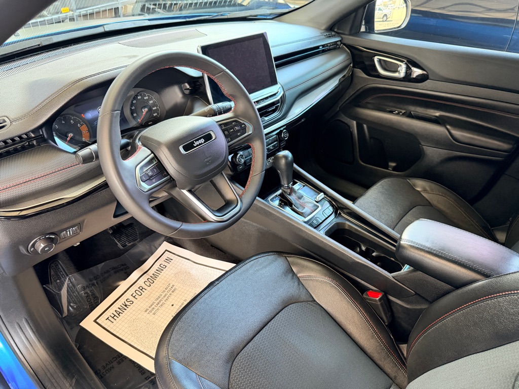Photo 7 of this JEEP COMPASS