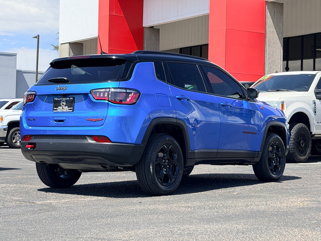 Photo 42 of this JEEP COMPASS
