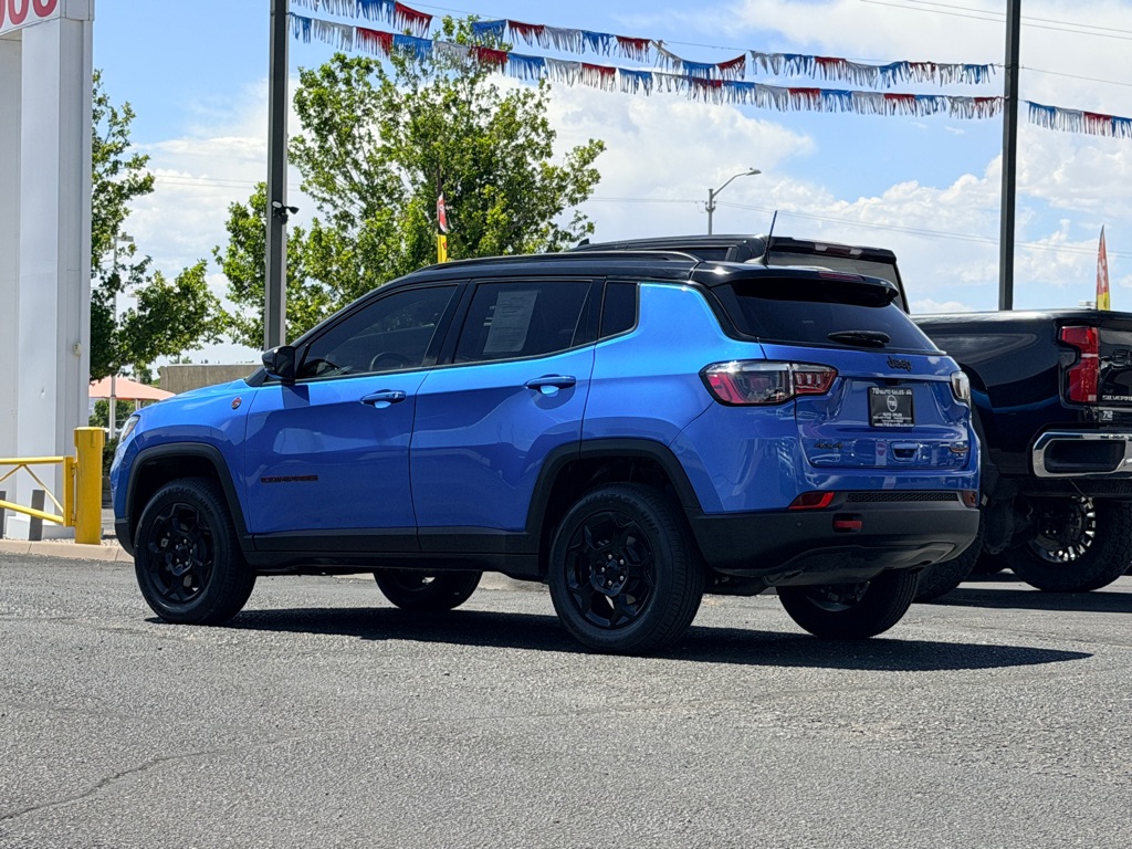 Photo 34 of this JEEP COMPASS
